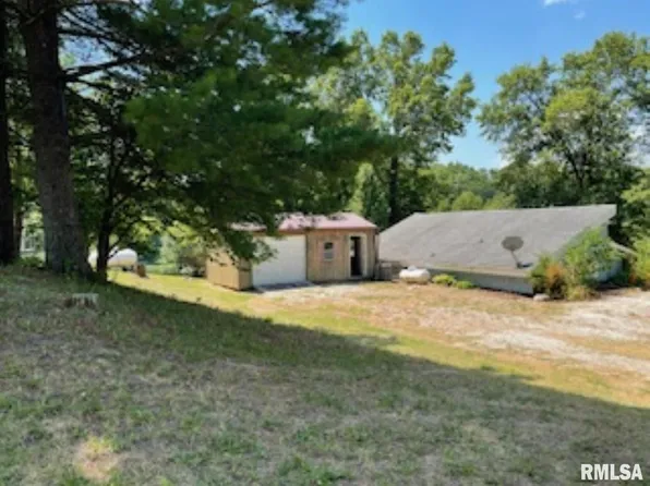6762 Woodland Hills Rd, Rushville, IL 62681