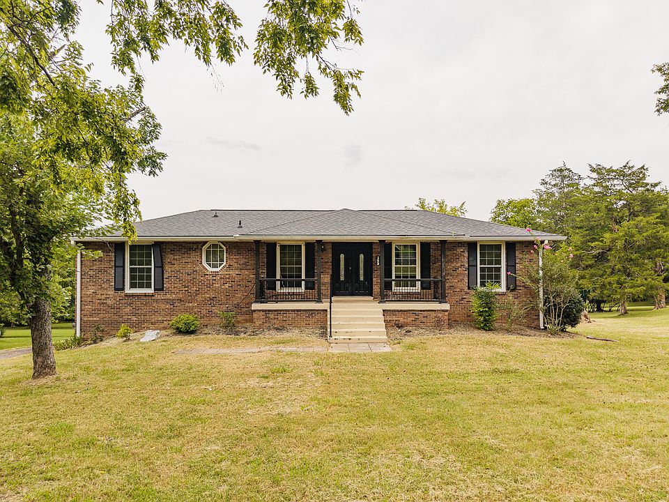 1st image of 153 Country Club Dr
