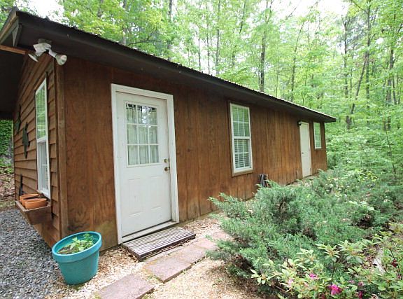 3rd image of 84 Gold Branch Estates Dr