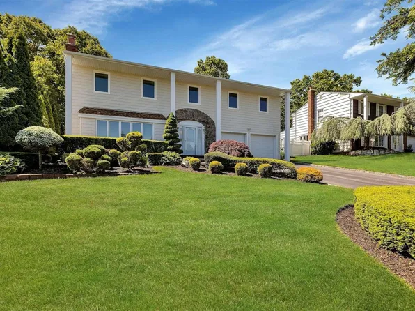26 Abbot Road, Smithtown, NY 11787
