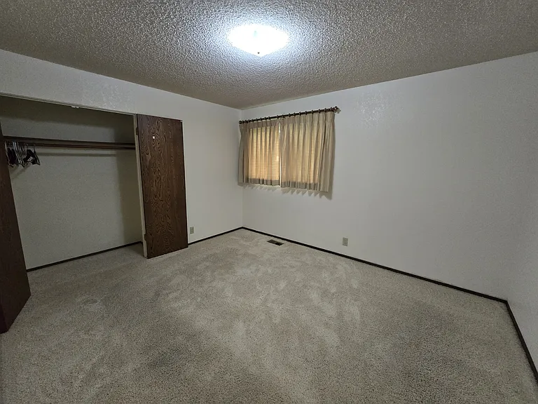 2812 Harrison Ave — Photo 10