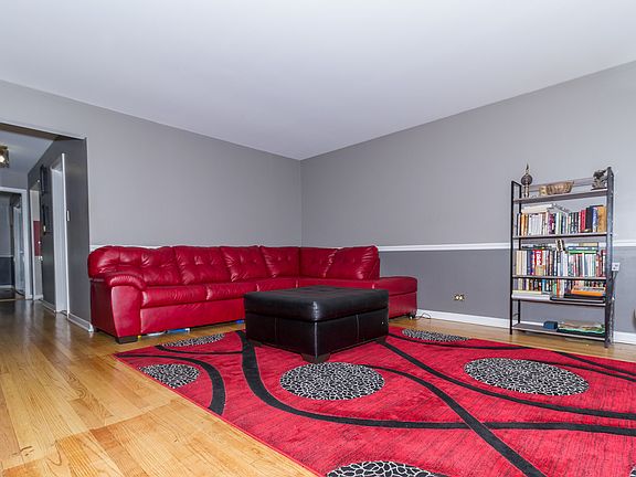 3rd image of 21414 Jeffrey Dr