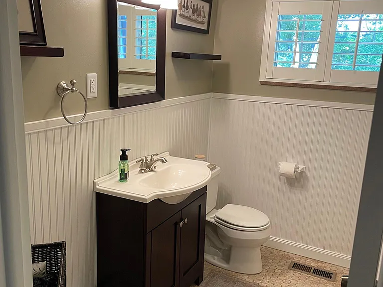 7913 Hayden Dr — Photo 10