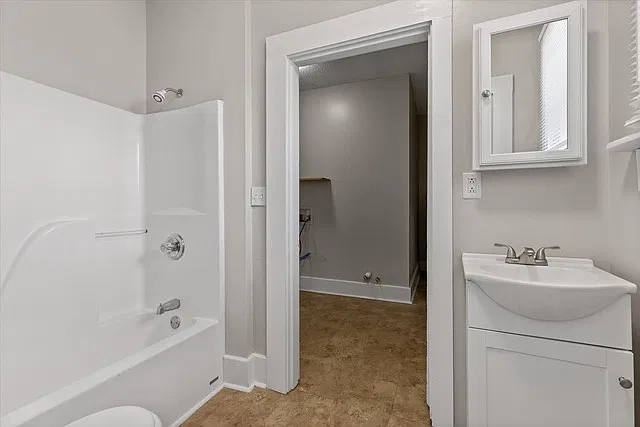 3 bed, 1609 sqft, $1,950 — Photo 4