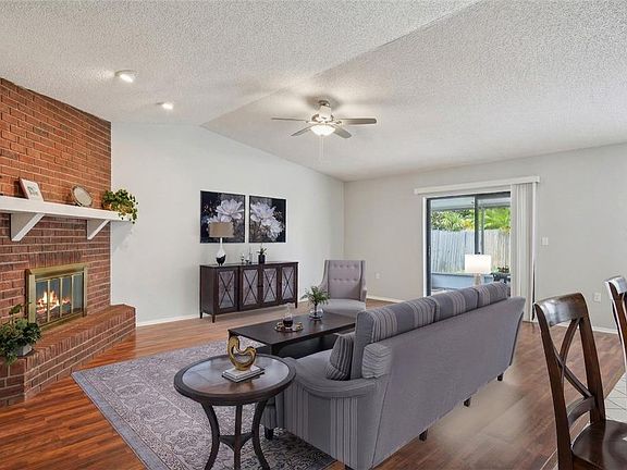 2nd image of 105 Lotus Cir