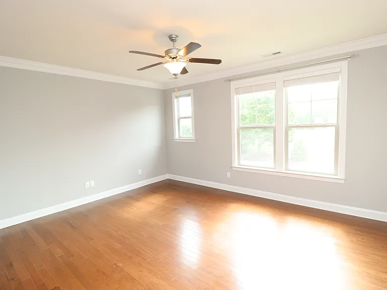 1428 Providence Green Ln — Photo 20