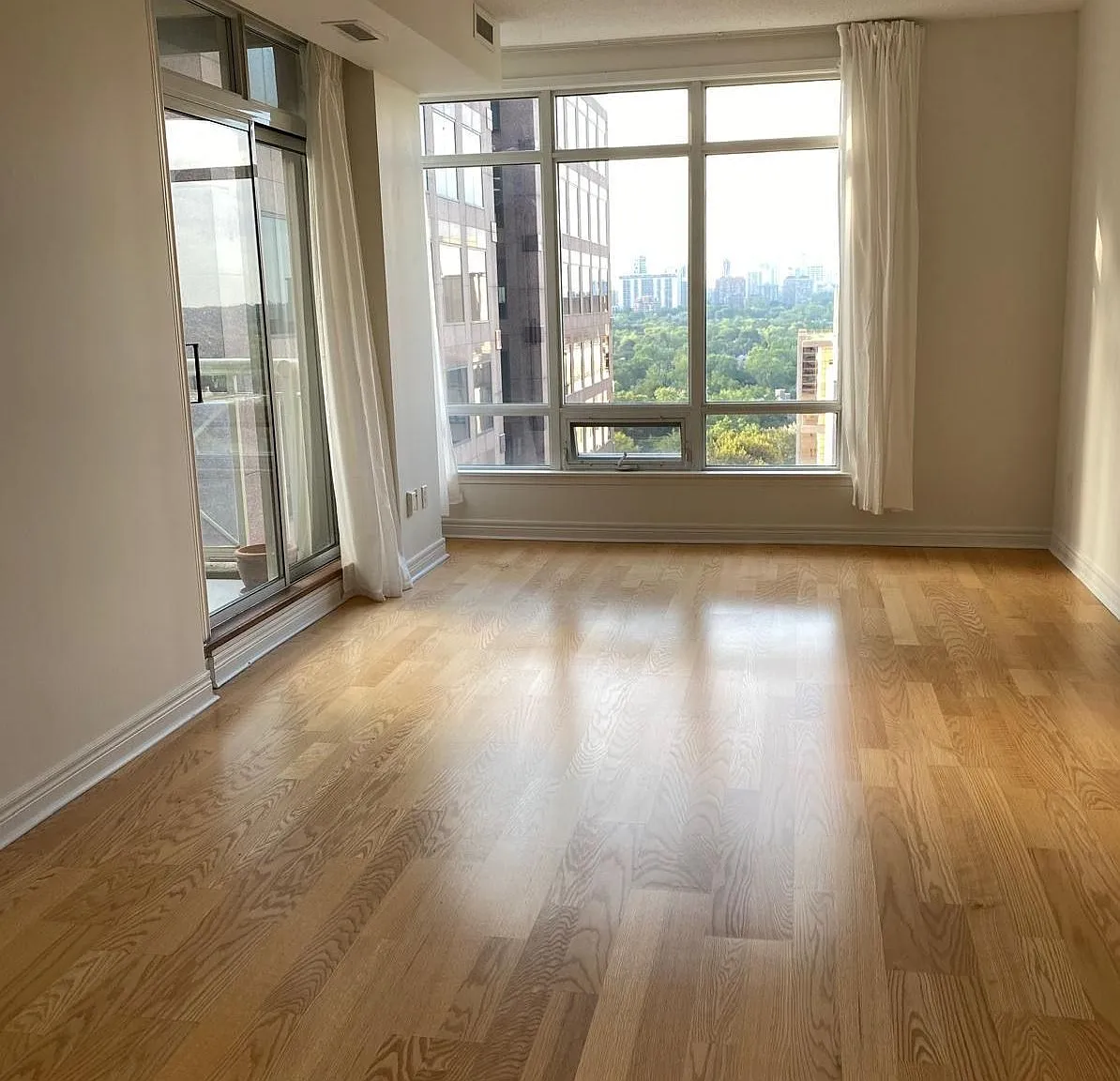2 bed, $3,100 — Photo 4