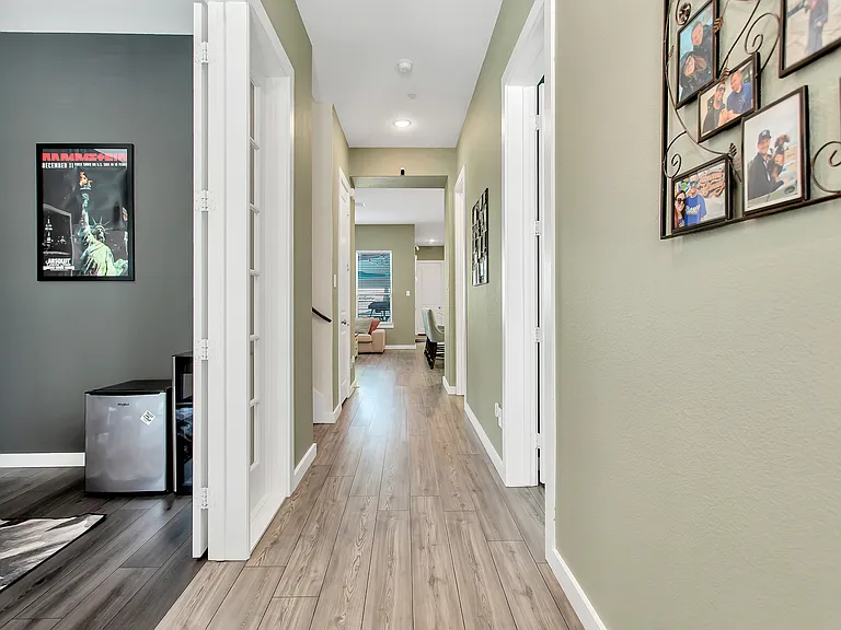 7667 Tiffany Dr — Photo 3