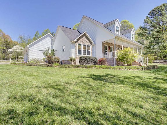 2nd image of 215 Mount Crest Dr
