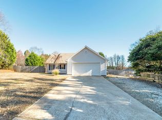 524 Leguin Mill Rd, Locust Grove, GA 30248
