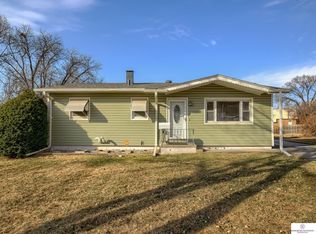 7826 Parker St, Omaha, NE 68114