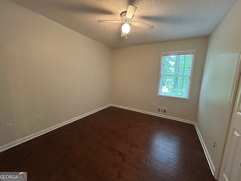 3075 Carlton Rd — Photo 10