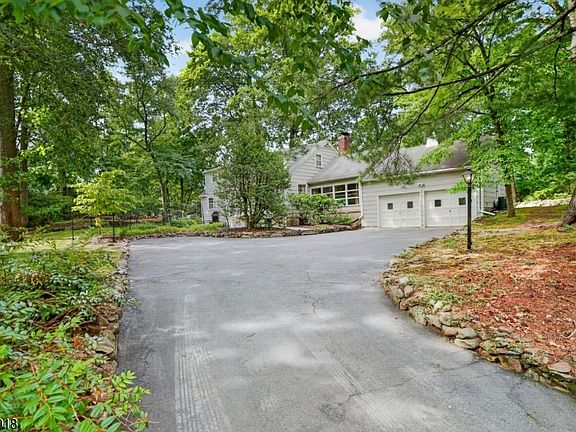 2nd image of 905 CHARLOTTE ROAD
