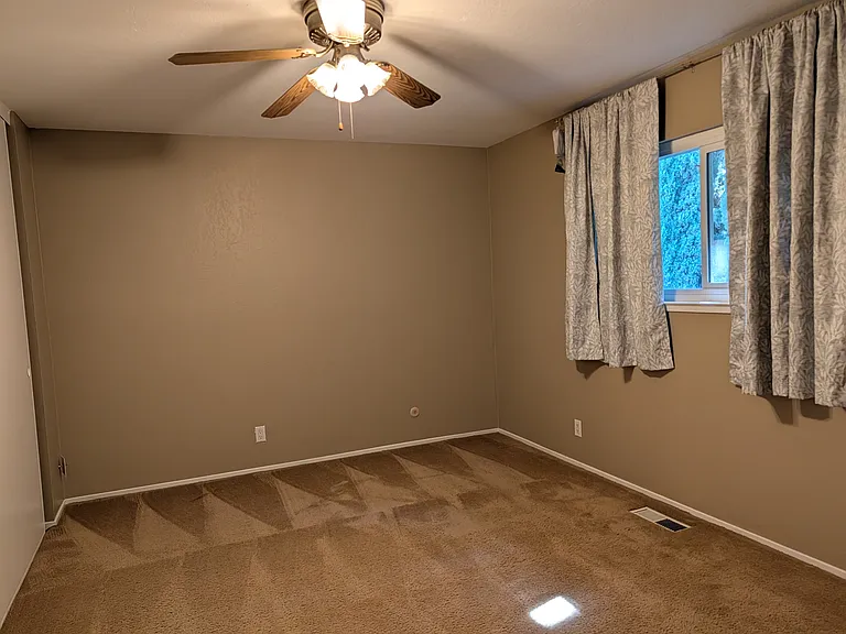 613 Whitehall Cir — Photo 14