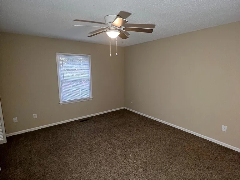 2905 Cedar Creek Rd #E — Photo 8