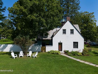 4 South St, Stockbridge, MA, 01262