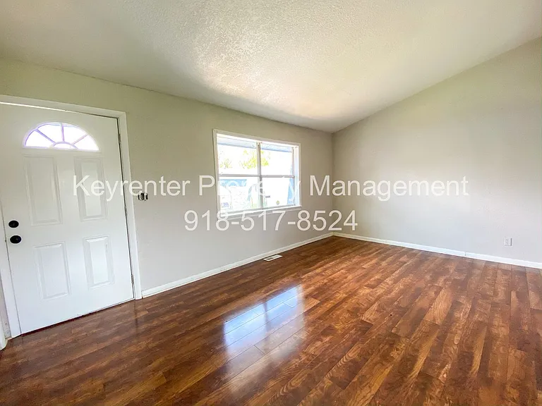 5135 N Utica Ave — Photo 5