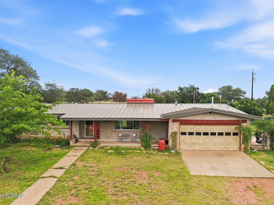 1st image of 15 Fraizer Dr