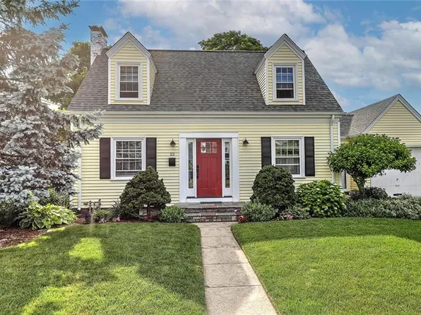 22 Tryon Ave, Rumford, RI 02916