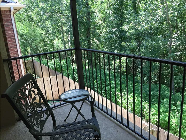 218 Forest Dr — Photo 11