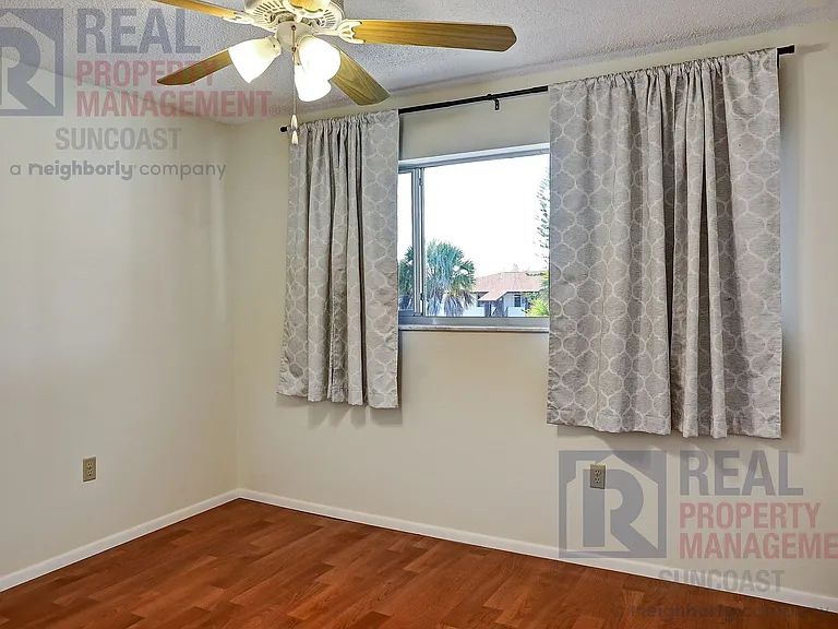 251 Fenwick Dr #14 — Photo 13