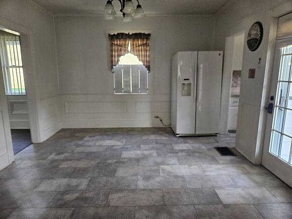 5th image of 40 Short St