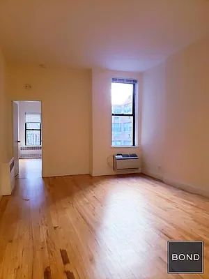 Rented by Bond New York | media 18