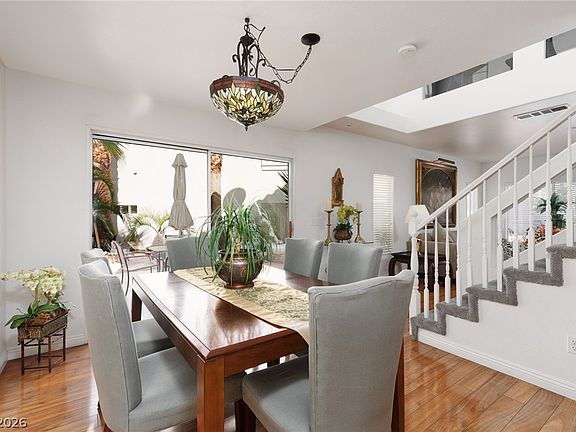 5th image of 8848 Cornwall Glen Ave
