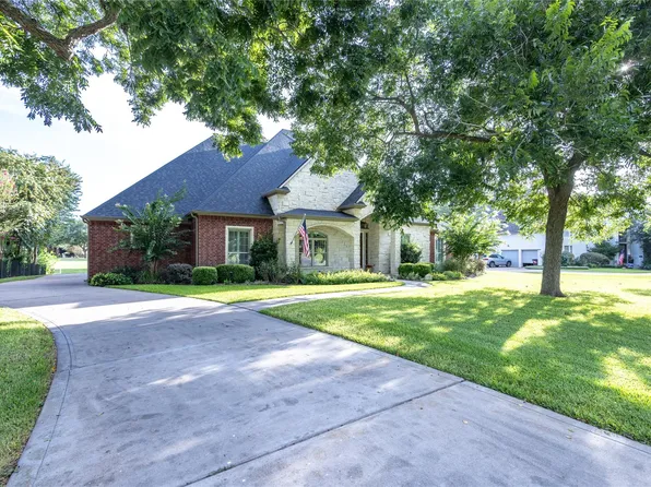5427 Weston Dr, Weston Lakes, TX 77441