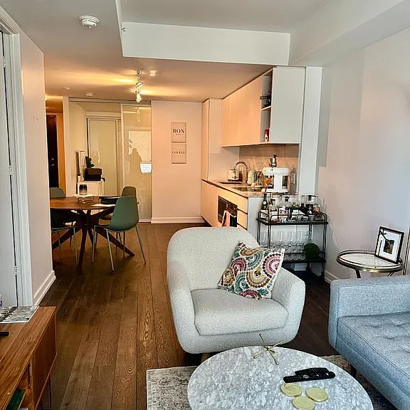 377 Madison Ave #510 — Photo 19