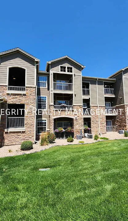 3035 Blue Sky Cir #10-204