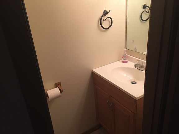 5th image of 48 Eleanor Ave