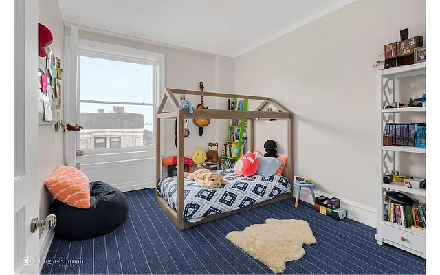 Sold by Douglas Elliman | media 25