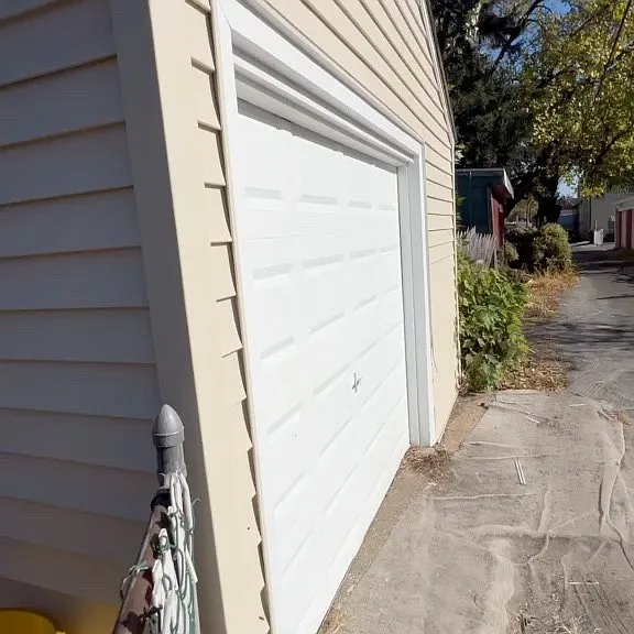 413 William St — Photo 14