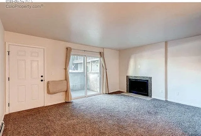 2 bed, 880 sqft, $2,150 — Photo 2