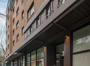 Alder House, Portland, OR 97205