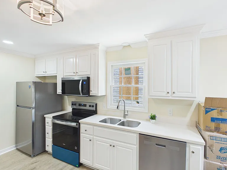 636 High St — Photo 11