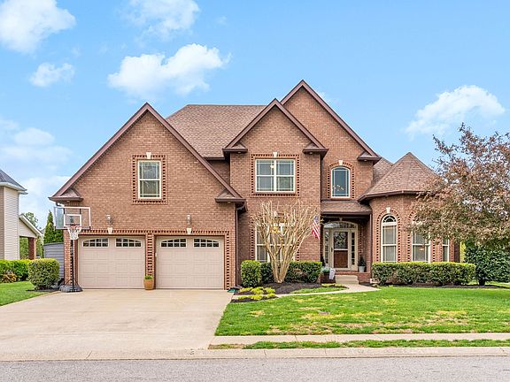 3rd image of 1069 Willow Cir