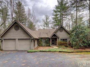 563 Winding Creek Rd, Sapphire, NC 28774