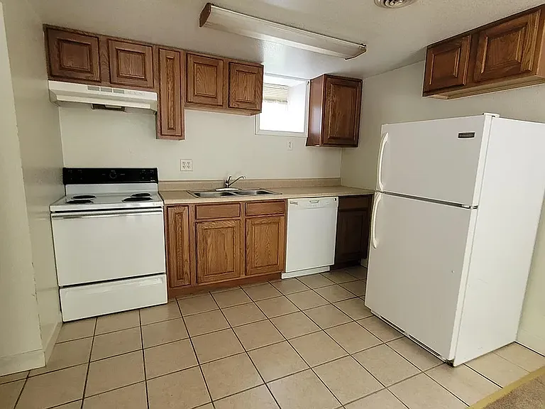 403 W Freeman St #18 — Photo 6