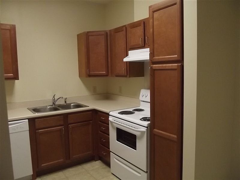 Maple Garden Apartments Aka Uniontown Elm St Senior Housing 114 N