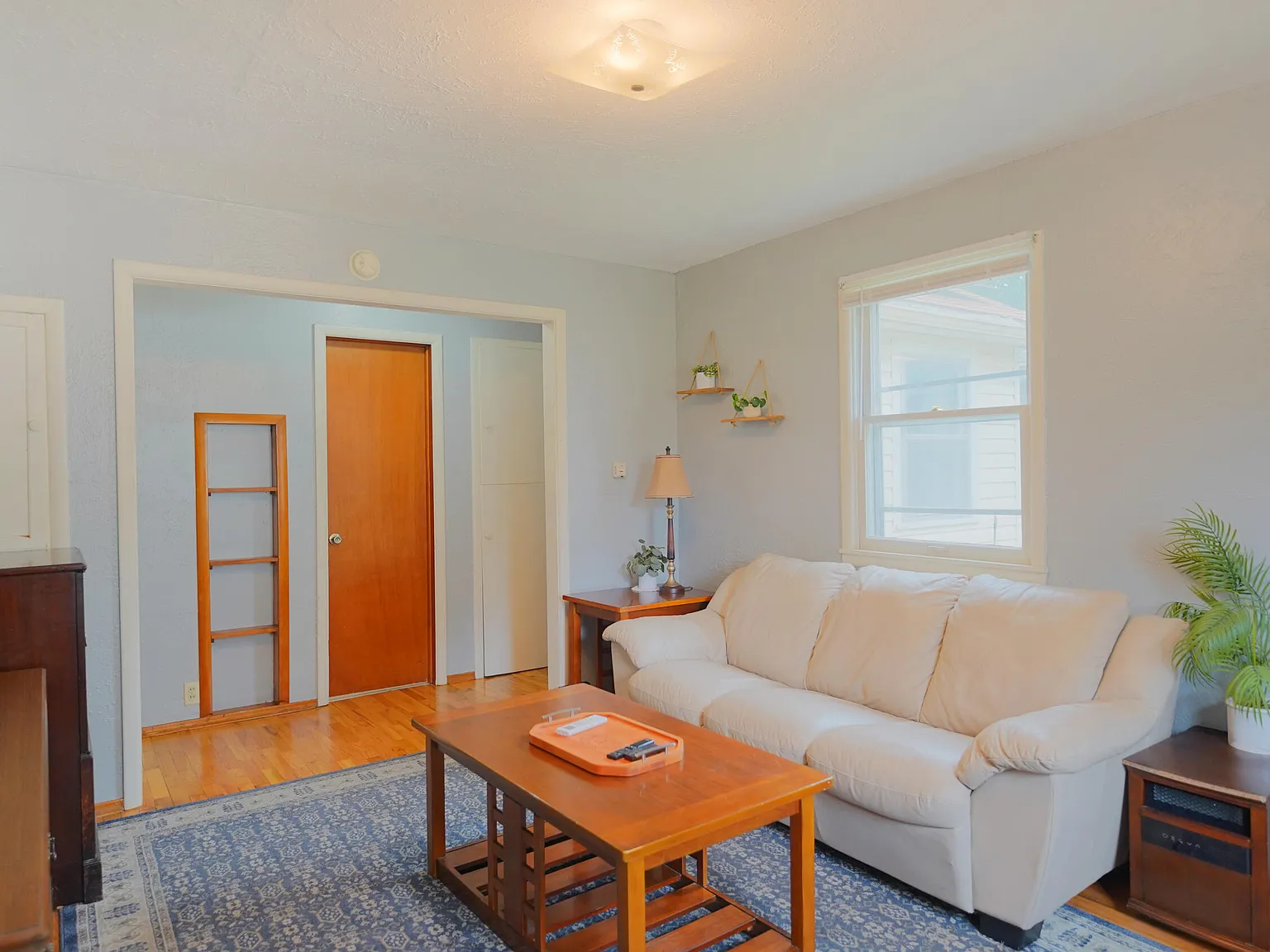 1 bed, 1.0 bath, 500 sqft, $1,000 — Photo 2
