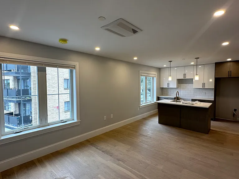 425 Market St #304 — Photo 4