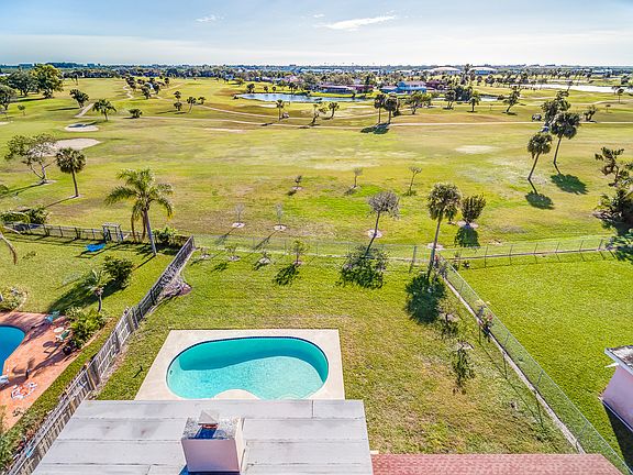 4th hole of ''Lakes Course"