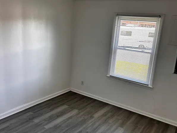 131 Progress Ave #3, Hawkinsville, GA 31036