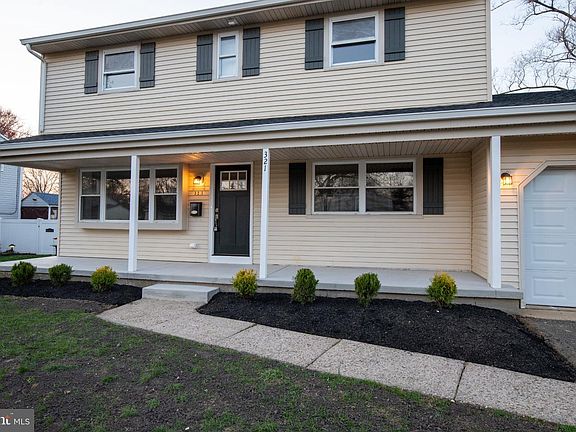 2nd image of 321 Iris Rd