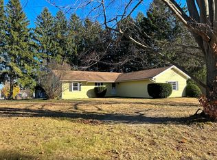 32 Susan Ln, Bristol, CT 06010