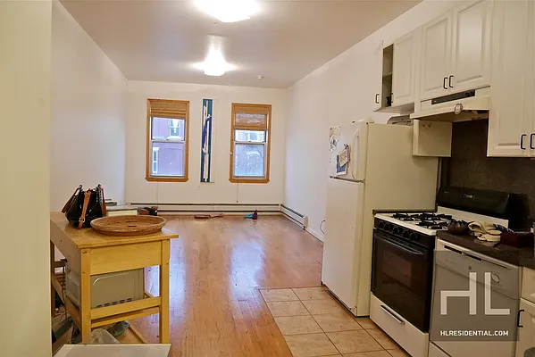 Rented by Highline Residential | media 28