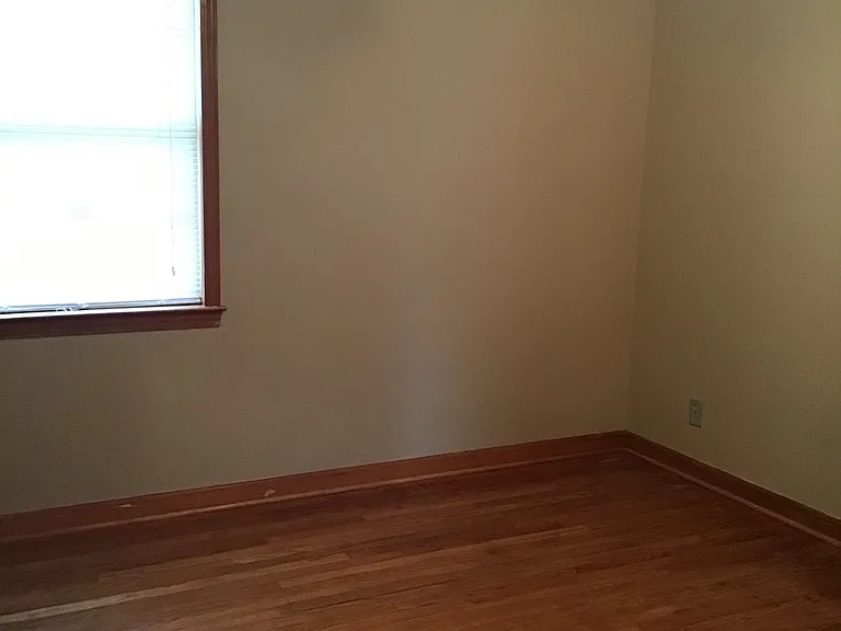 1124 Hatchie Ave — Photo 9