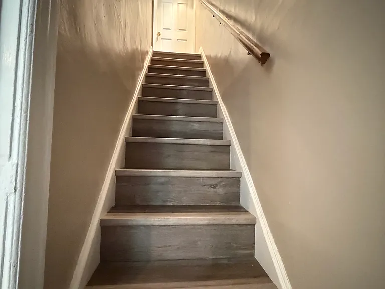 208-210-212 W High St #210 — Photo 12